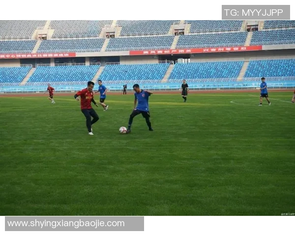 台州足球热潮来袭青少年踢球活动蓬勃发展助力体育文化繁荣 台州足球热潮来袭青少年踢球活动蓬勃发展助力体育文化繁荣